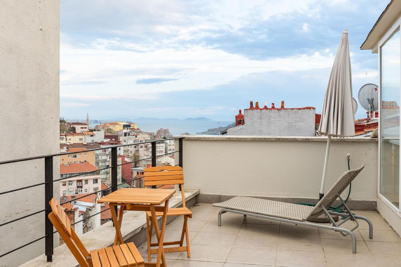 דירות איסטמבול Mesmerizing Flat With Bosphorus View In Beyoglu מראה חיצוני תמונה