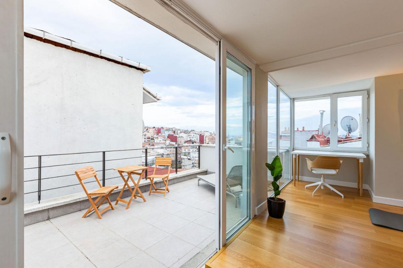 דירות איסטמבול Mesmerizing Flat With Bosphorus View In Beyoglu מראה חיצוני תמונה